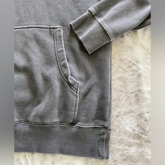 Men’s size small Heather gray, Iron Smoke Distillery, Fairport NY, Hoodie. Skull - Picture 4 of 9